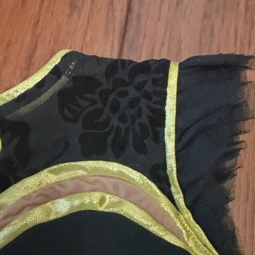 Rebel Athletic Girls YL Black Gold Heart Strappy‎ Back Cheer Crop Top Athleisure